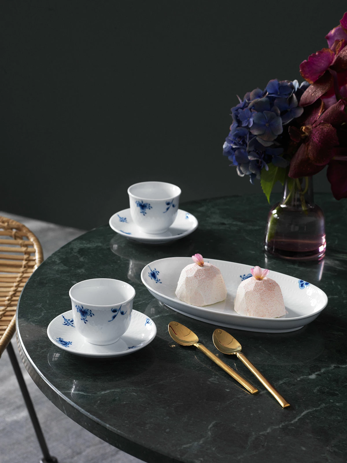 Servierplatten Royal Copenhagen Blue Palmette Platte Oval 23cm 2500623 4 Servierplatten Royal Copenhagen Blue Palmette Platte Oval 23cm 2500623 – Bild 2